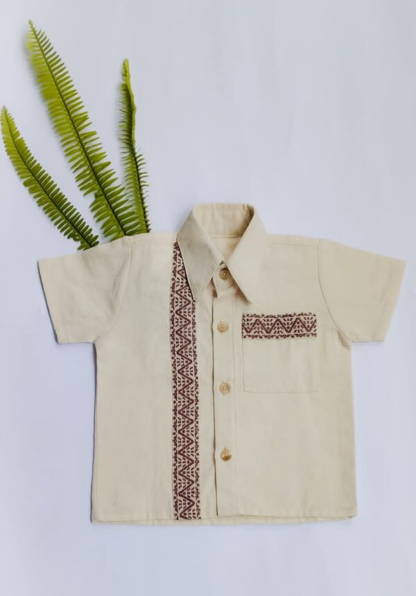 Camisa en manta con bordado, talla 2.