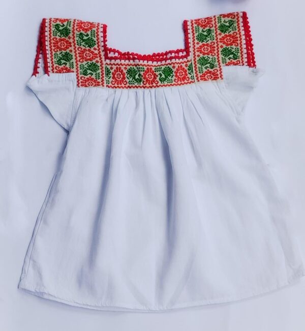Blusa de labor para niña