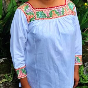 Blusa con bordado manga larga